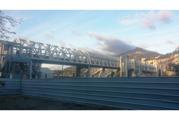 Comportement dynamique d'une passerelle piétonne - Chambéry